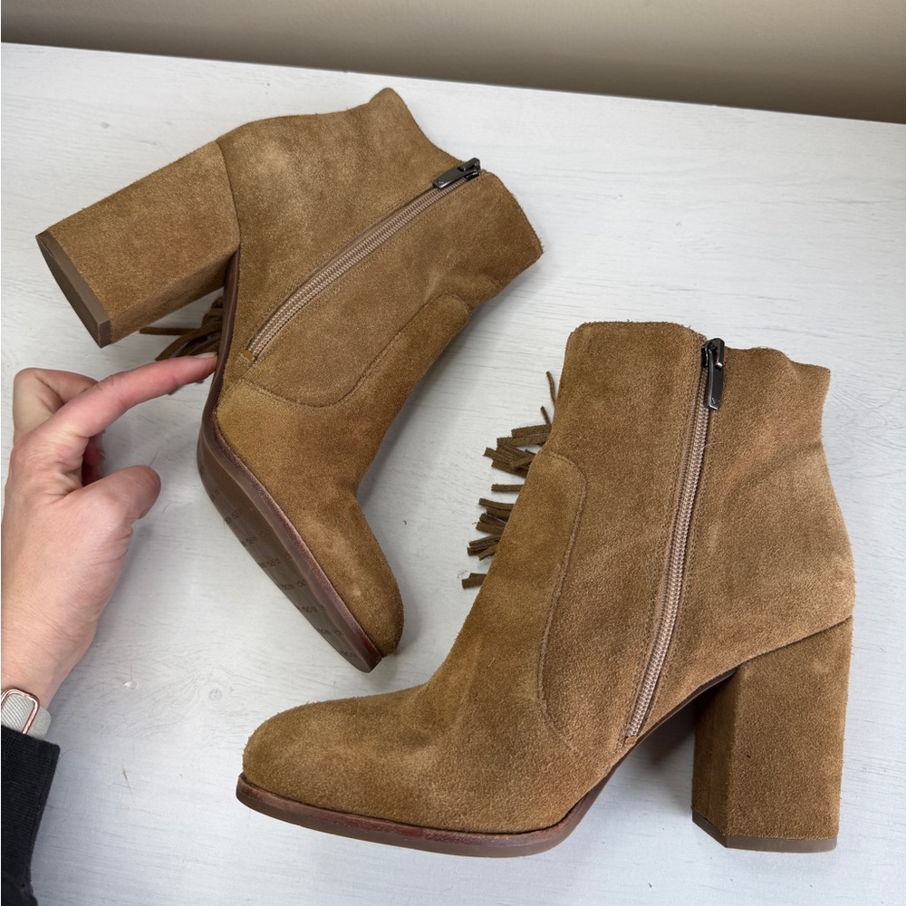 Via Spiga Niurka Dark Natural Suede Fringe Bock Heel Booties Size 9.5 M - Picture 6 of 12